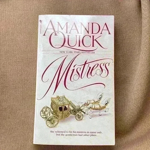 Amanda Quick Mistress - Picture 1 of 4